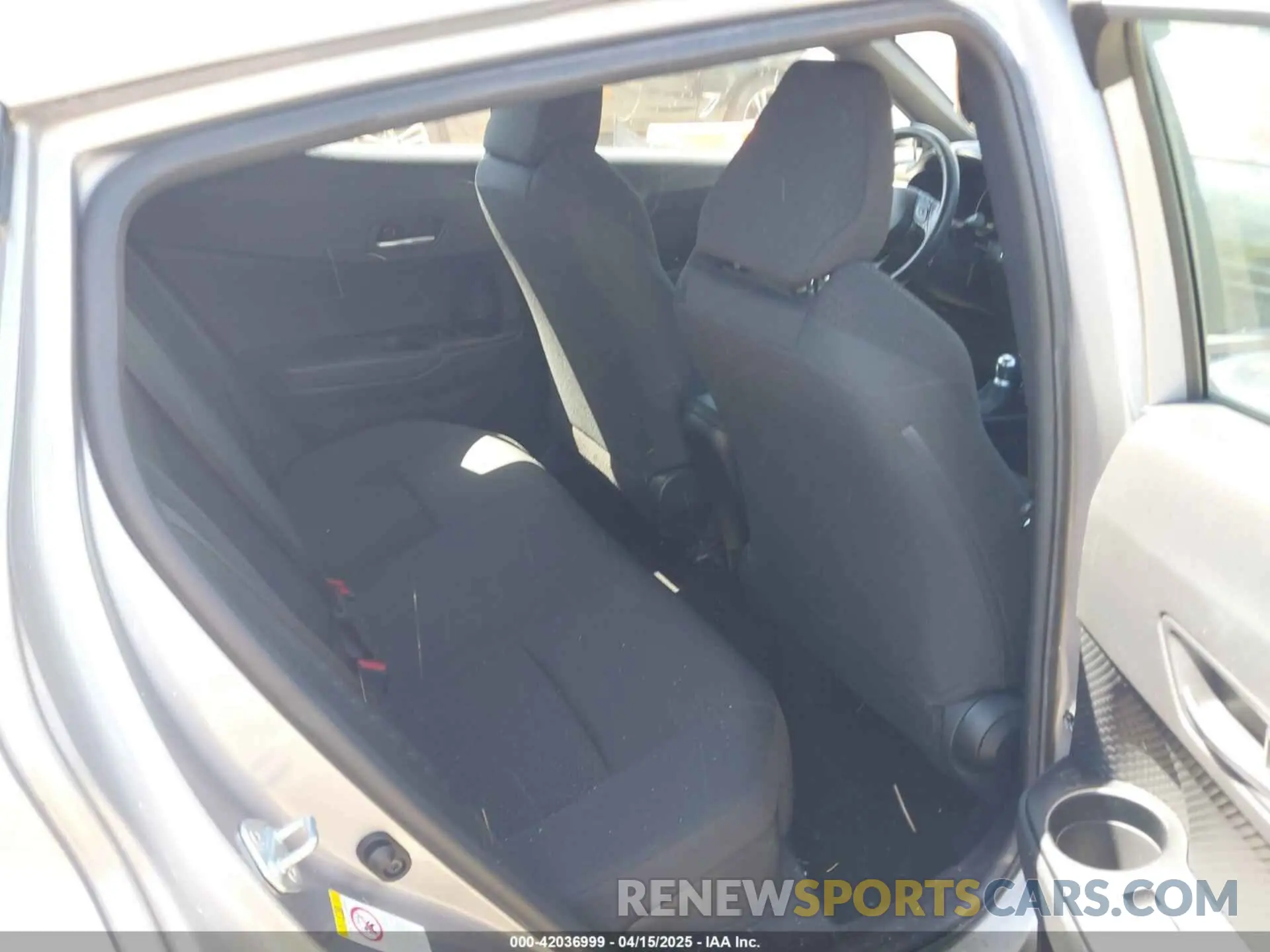 8 Photograph of a damaged car NMTKHMBX3KR100868 TOYOTA C-HR 2019