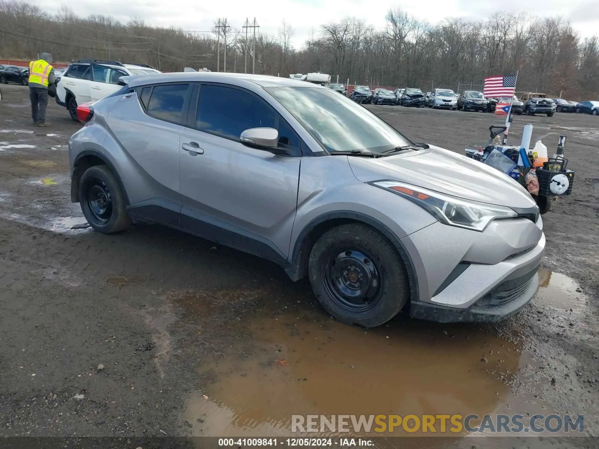 1 Photograph of a damaged car NMTKHMBX4KR072465 TOYOTA C-HR 2019