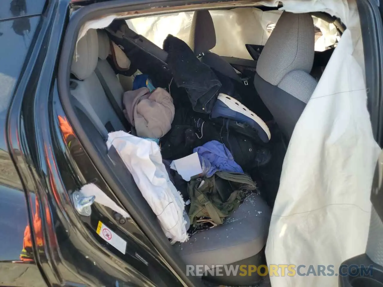 10 Photograph of a damaged car NMTKHMBX4KR078685 TOYOTA C-HR 2019