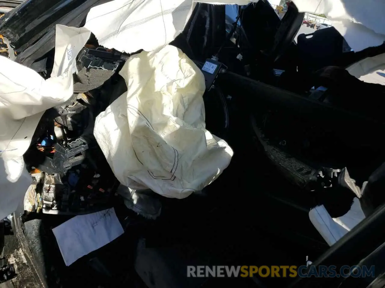 8 Photograph of a damaged car NMTKHMBX4KR078685 TOYOTA C-HR 2019
