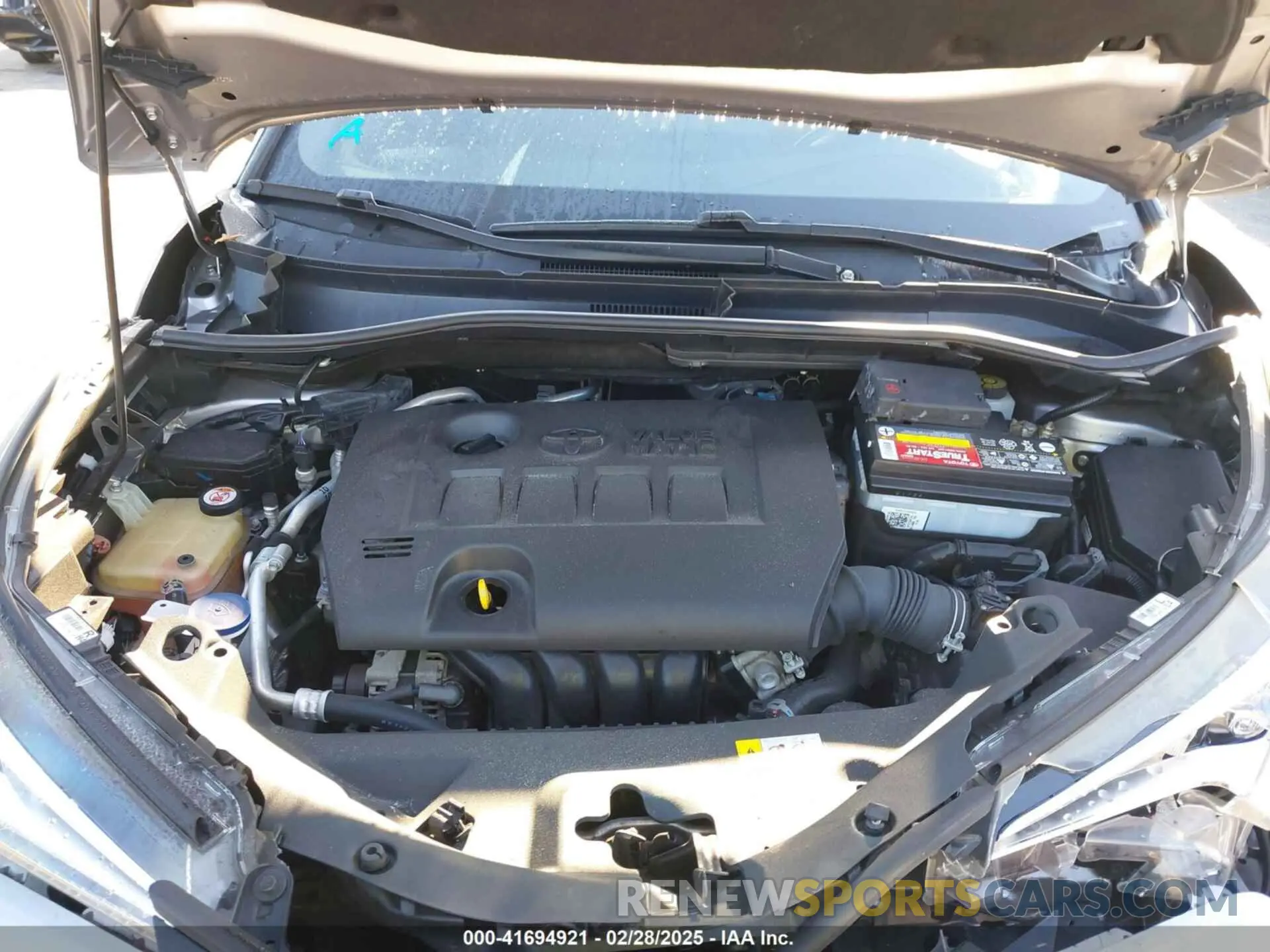 10 Photograph of a damaged car NMTKHMBX4KR082574 TOYOTA C-HR 2019