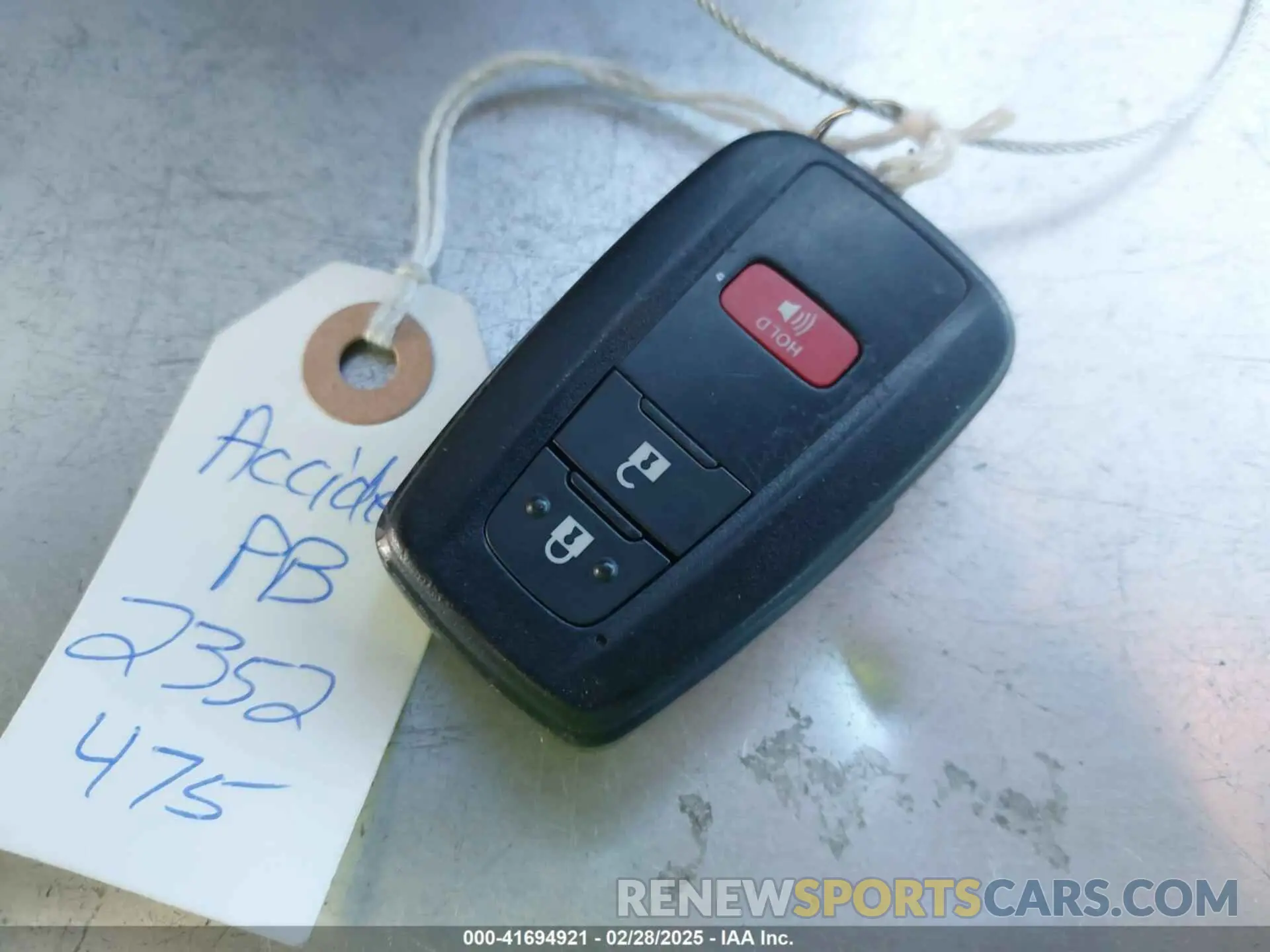 11 Photograph of a damaged car NMTKHMBX4KR082574 TOYOTA C-HR 2019