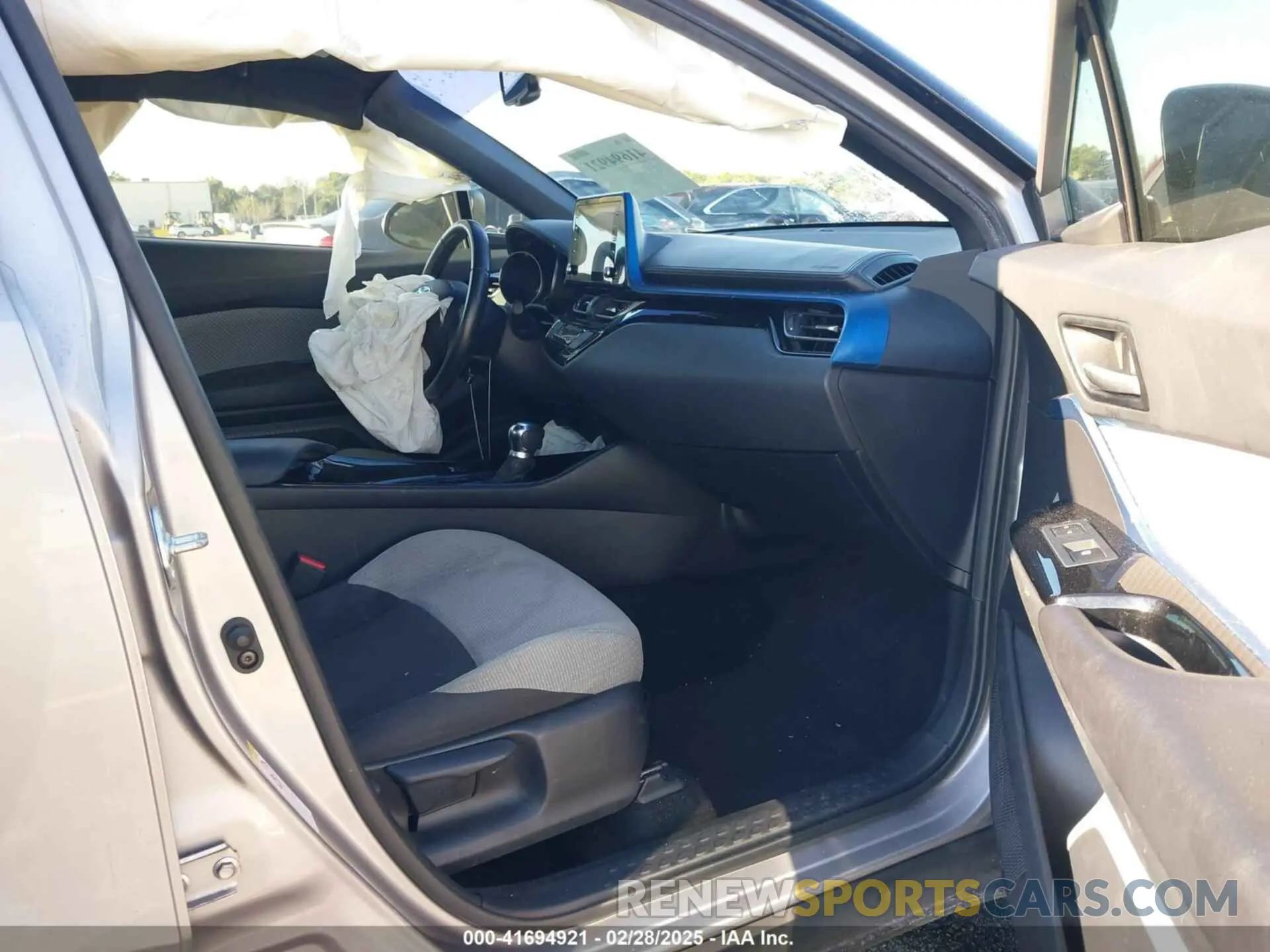 5 Photograph of a damaged car NMTKHMBX4KR082574 TOYOTA C-HR 2019