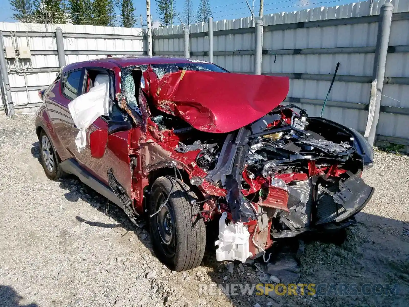 1 Photograph of a damaged car NMTKHMBX4KR092232 TOYOTA C-HR 2019