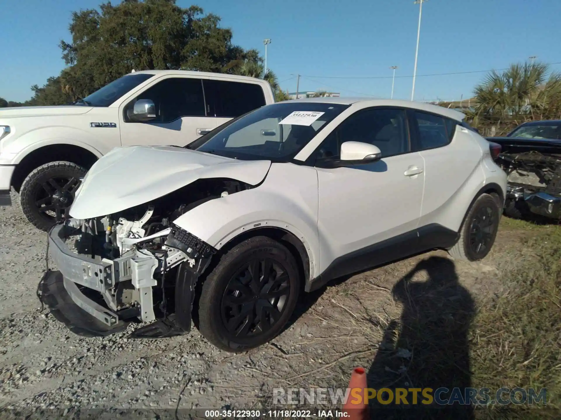 2 Photograph of a damaged car NMTKHMBX4KR097379 TOYOTA C-HR 2019