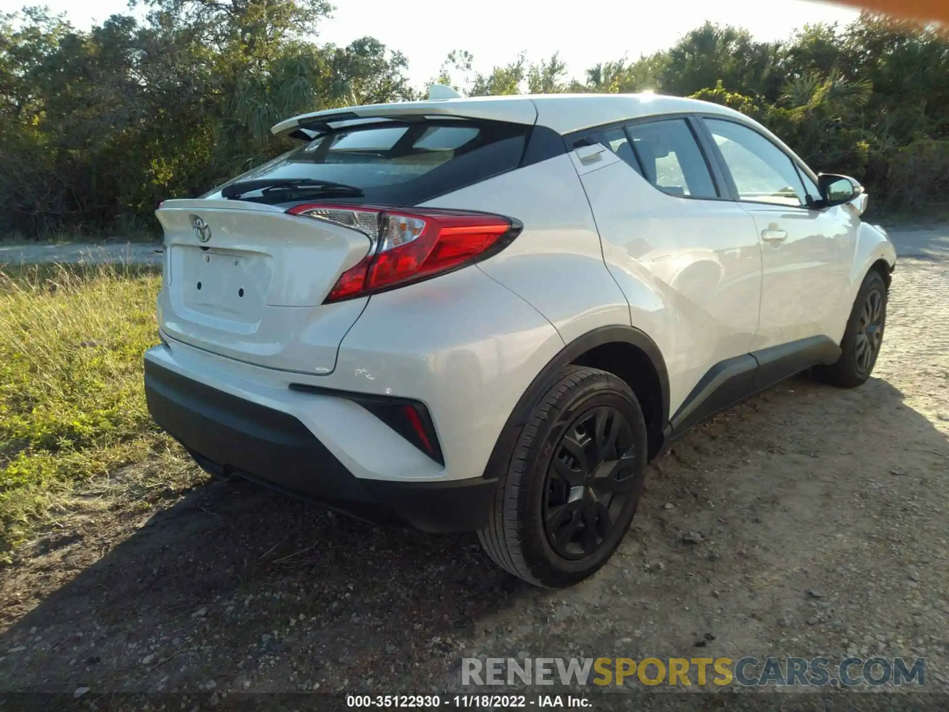 4 Photograph of a damaged car NMTKHMBX4KR097379 TOYOTA C-HR 2019