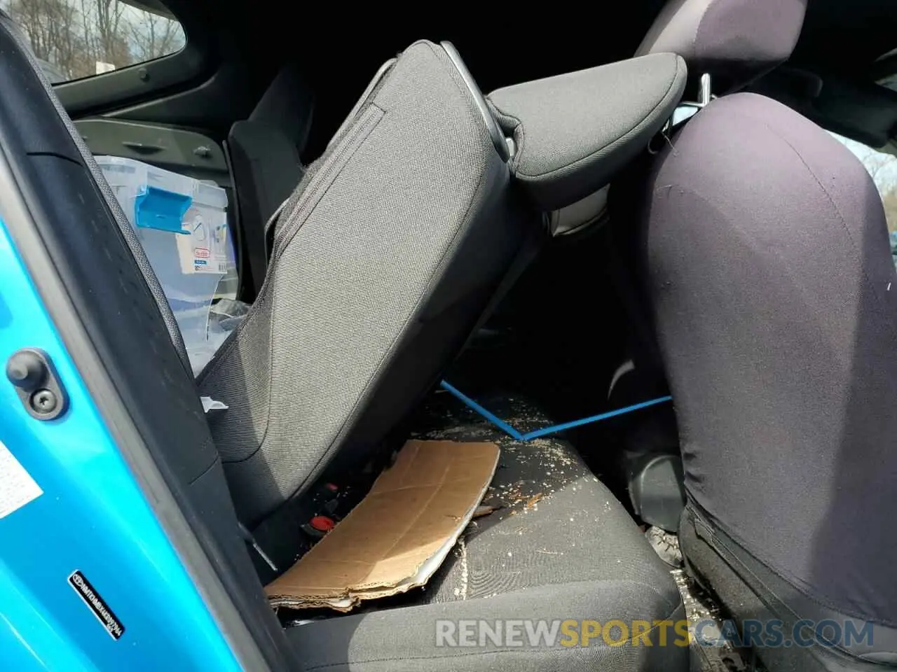 11 Photograph of a damaged car NMTKHMBX4KR097964 TOYOTA C-HR 2019