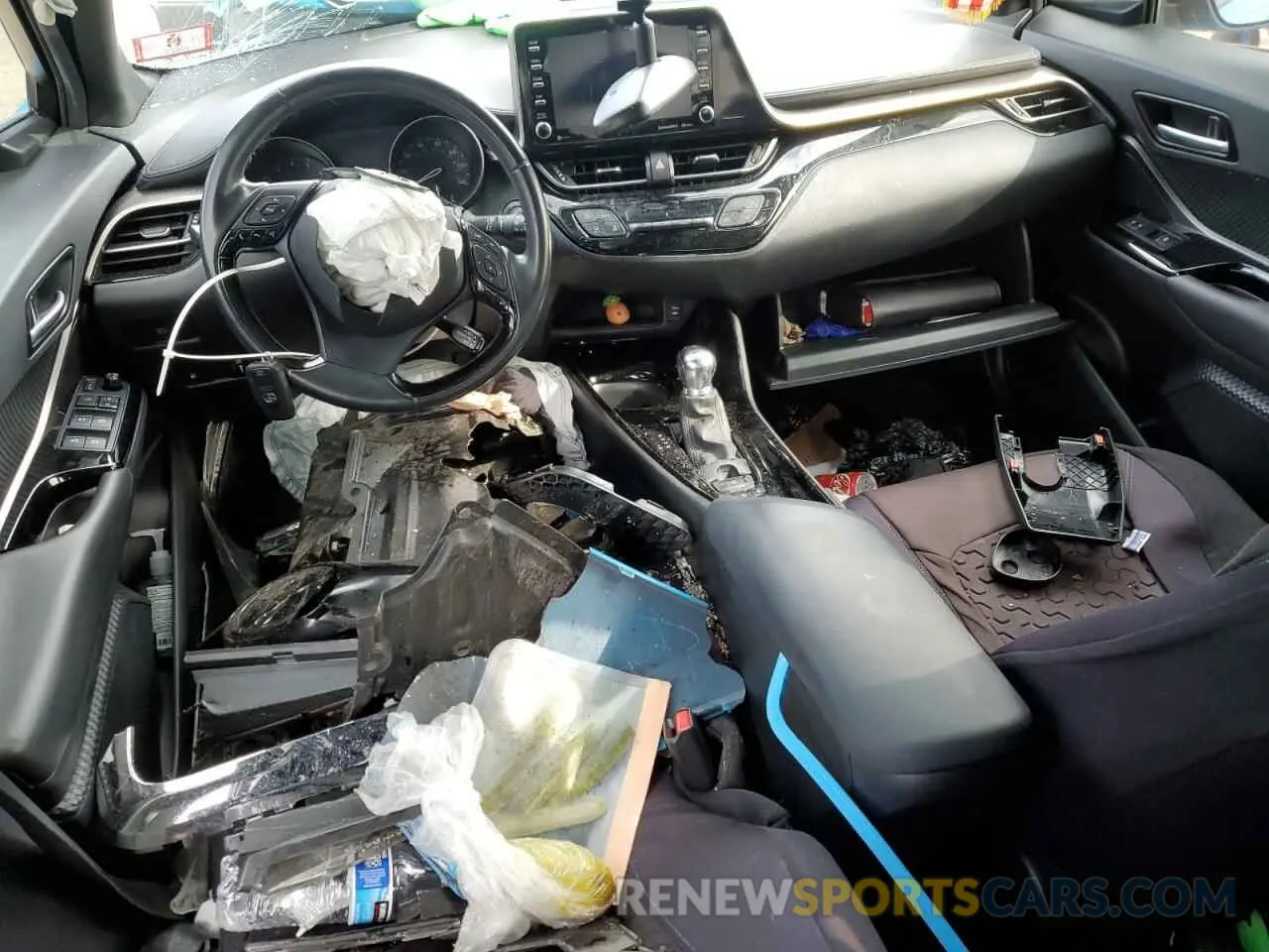 8 Photograph of a damaged car NMTKHMBX4KR097964 TOYOTA C-HR 2019