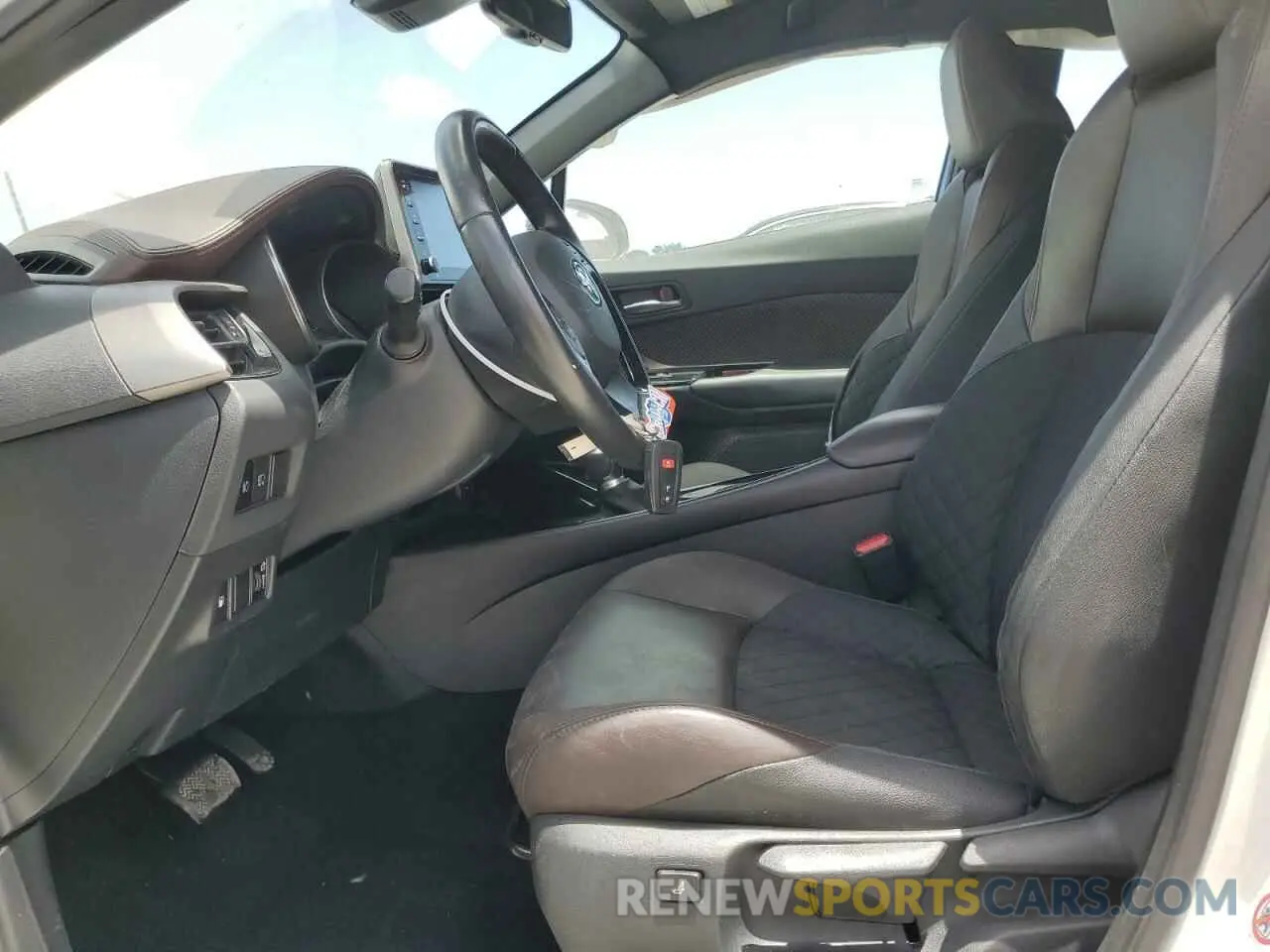 7 Photograph of a damaged car NMTKHMBX4KR100572 TOYOTA C-HR 2019