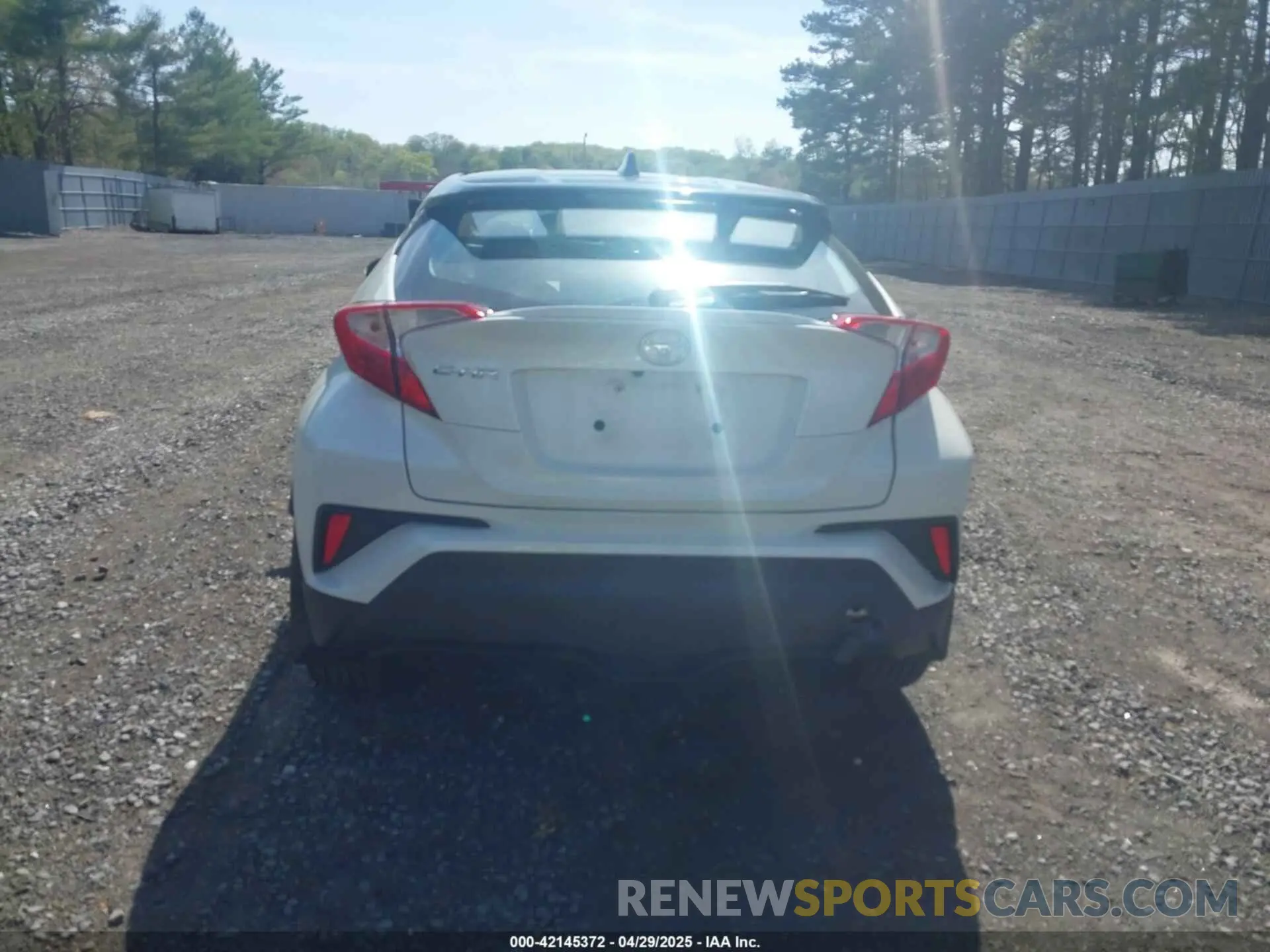 16 Photograph of a damaged car NMTKHMBX5KR097682 TOYOTA C-HR 2019