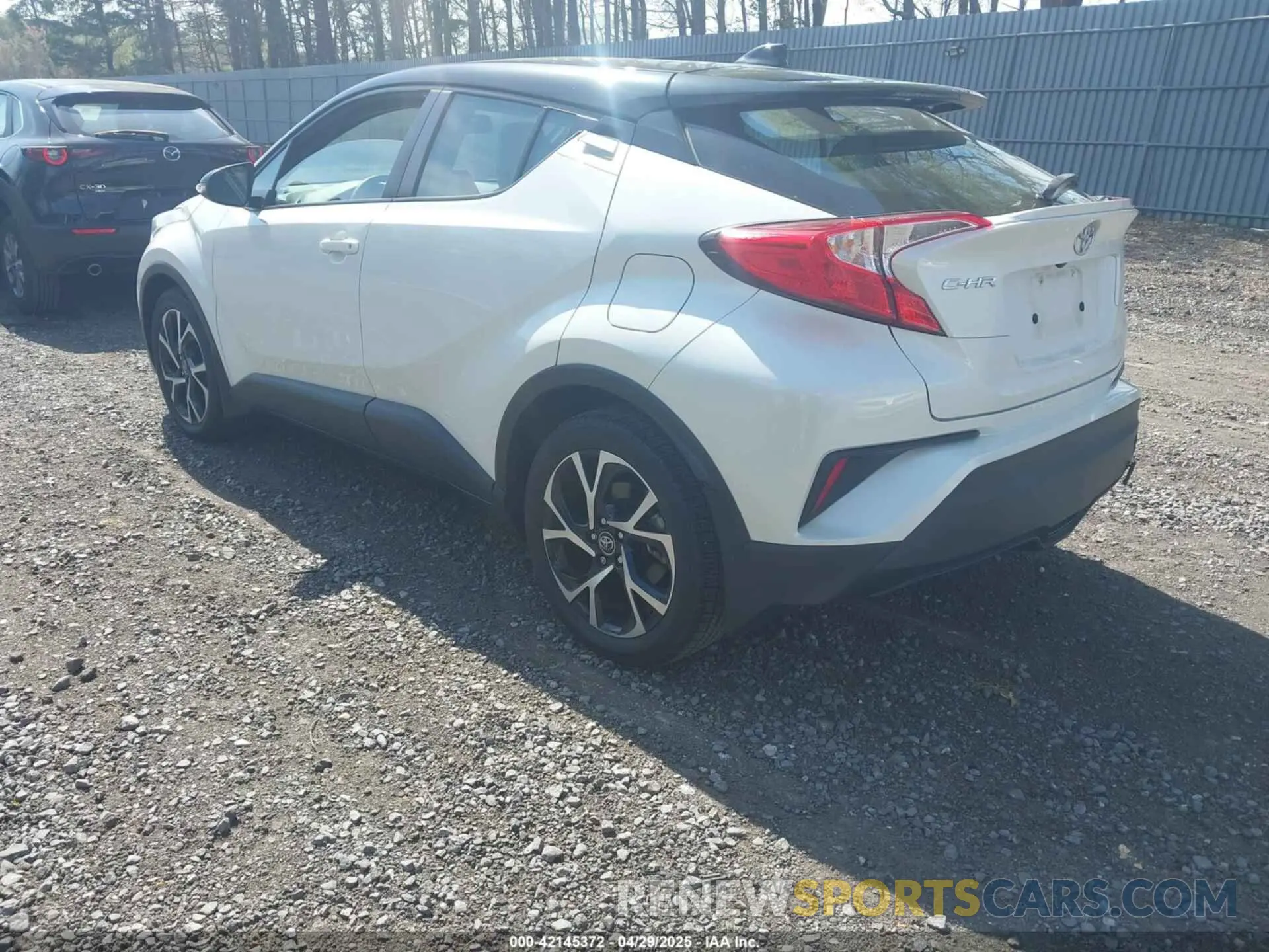 3 Photograph of a damaged car NMTKHMBX5KR097682 TOYOTA C-HR 2019