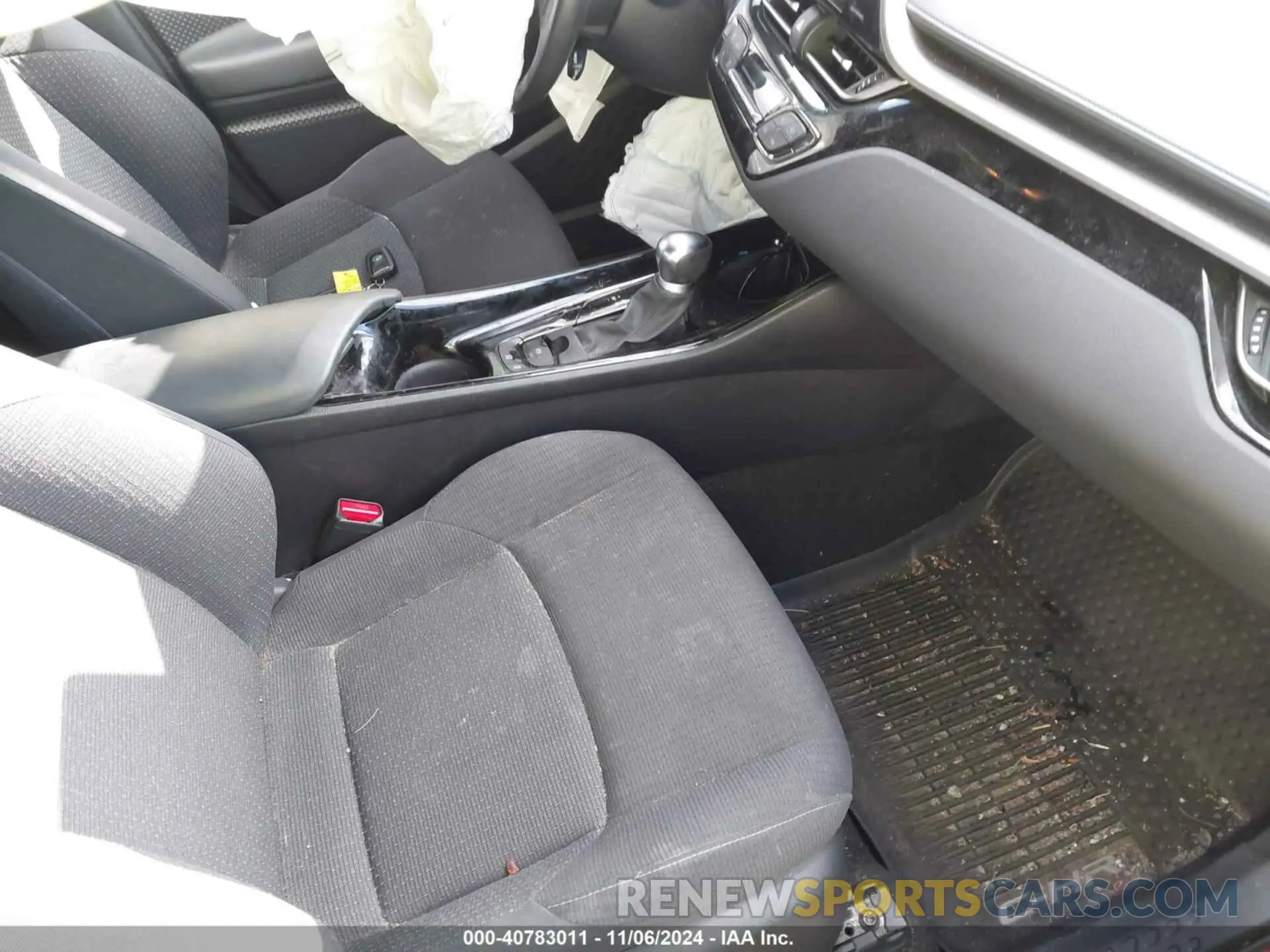 5 Photograph of a damaged car NMTKHMBX5KR098802 TOYOTA C-HR 2019