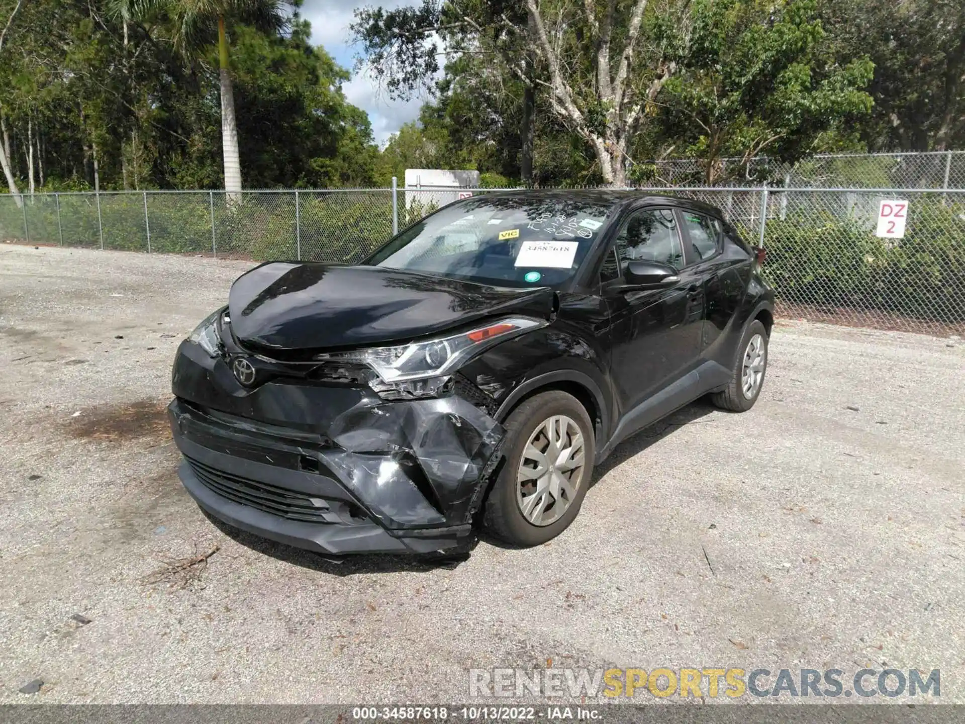 2 Photograph of a damaged car NMTKHMBX6KR068403 TOYOTA C-HR 2019