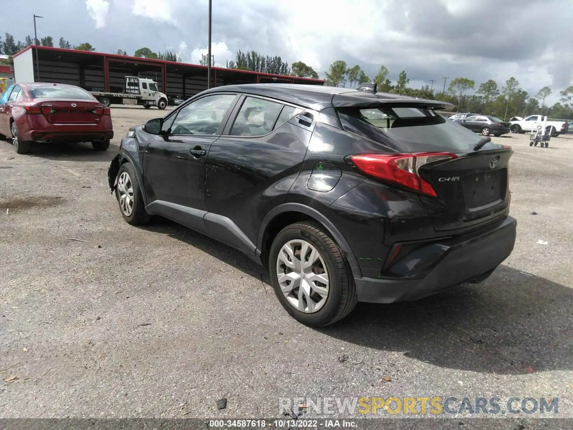 3 Photograph of a damaged car NMTKHMBX6KR068403 TOYOTA C-HR 2019