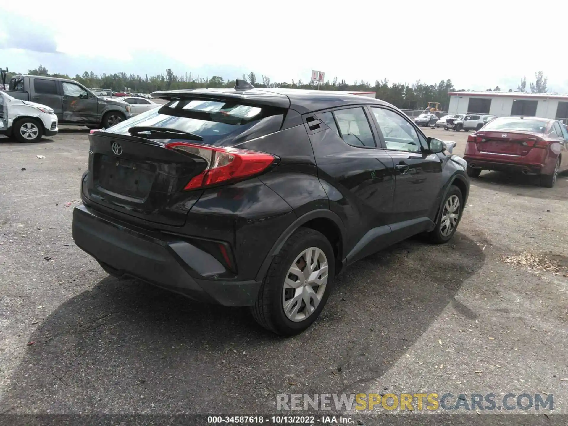 4 Photograph of a damaged car NMTKHMBX6KR068403 TOYOTA C-HR 2019