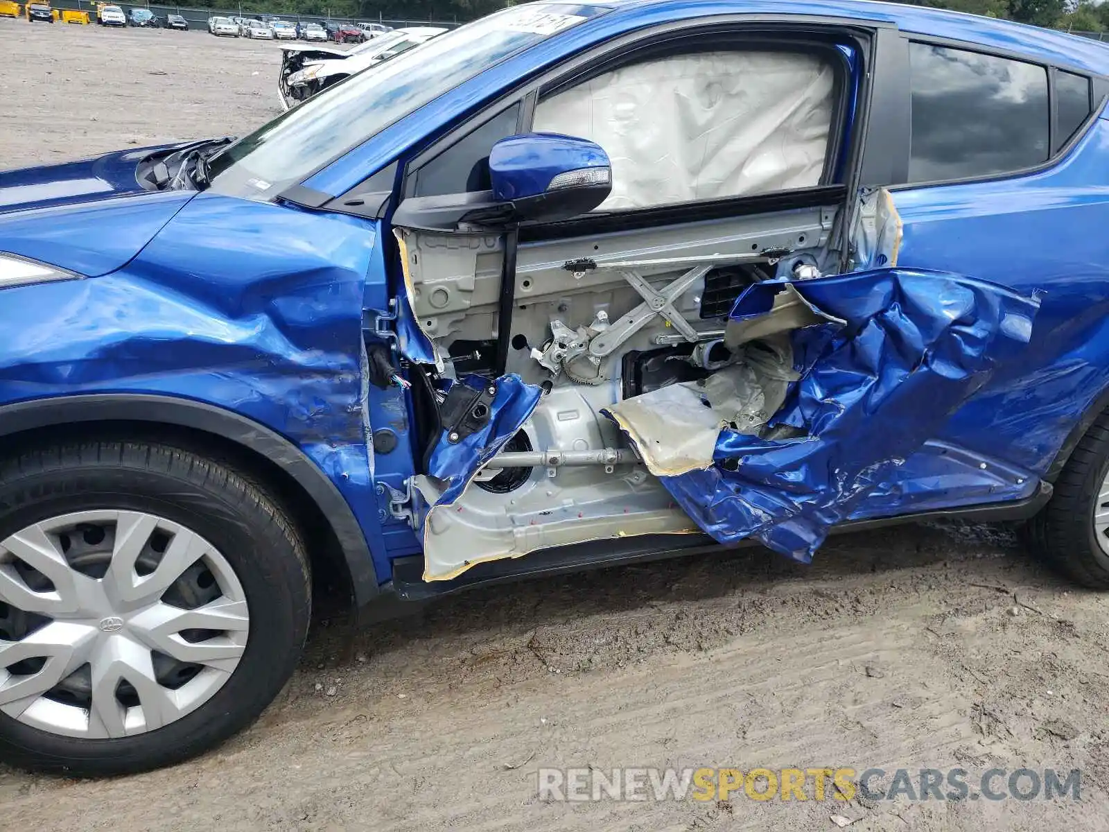 9 Photograph of a damaged car NMTKHMBX6KR080728 TOYOTA C-HR 2019