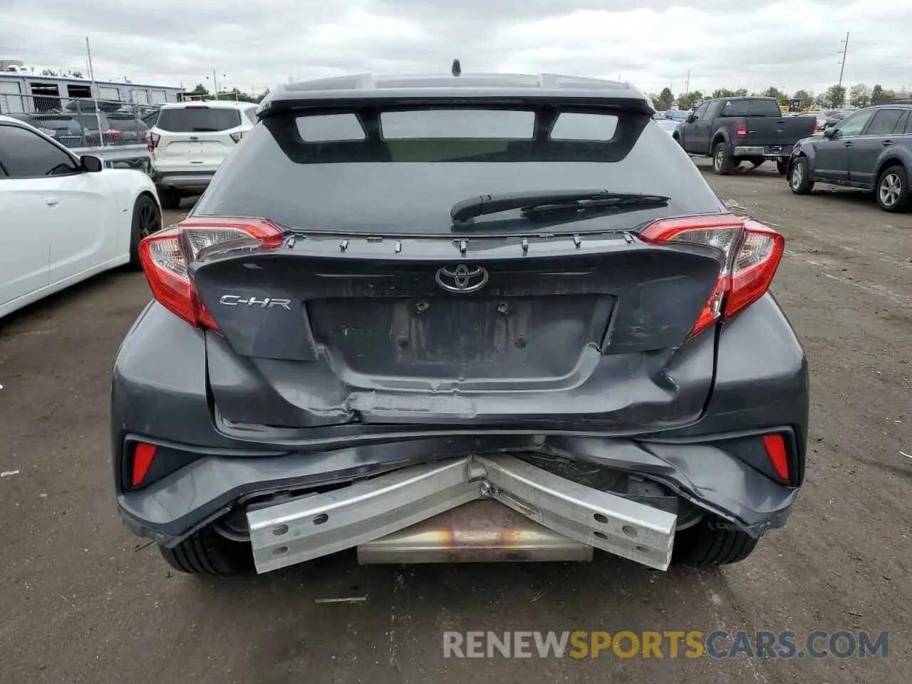6 Photograph of a damaged car NMTKHMBX6KR090207 TOYOTA C-HR 2019