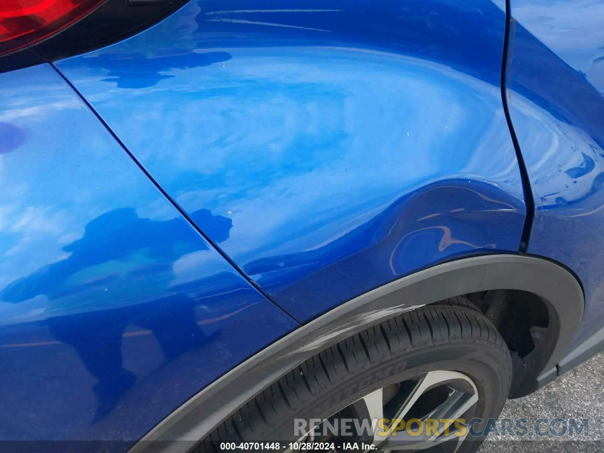 18 Photograph of a damaged car NMTKHMBX6KR091129 TOYOTA C-HR 2019