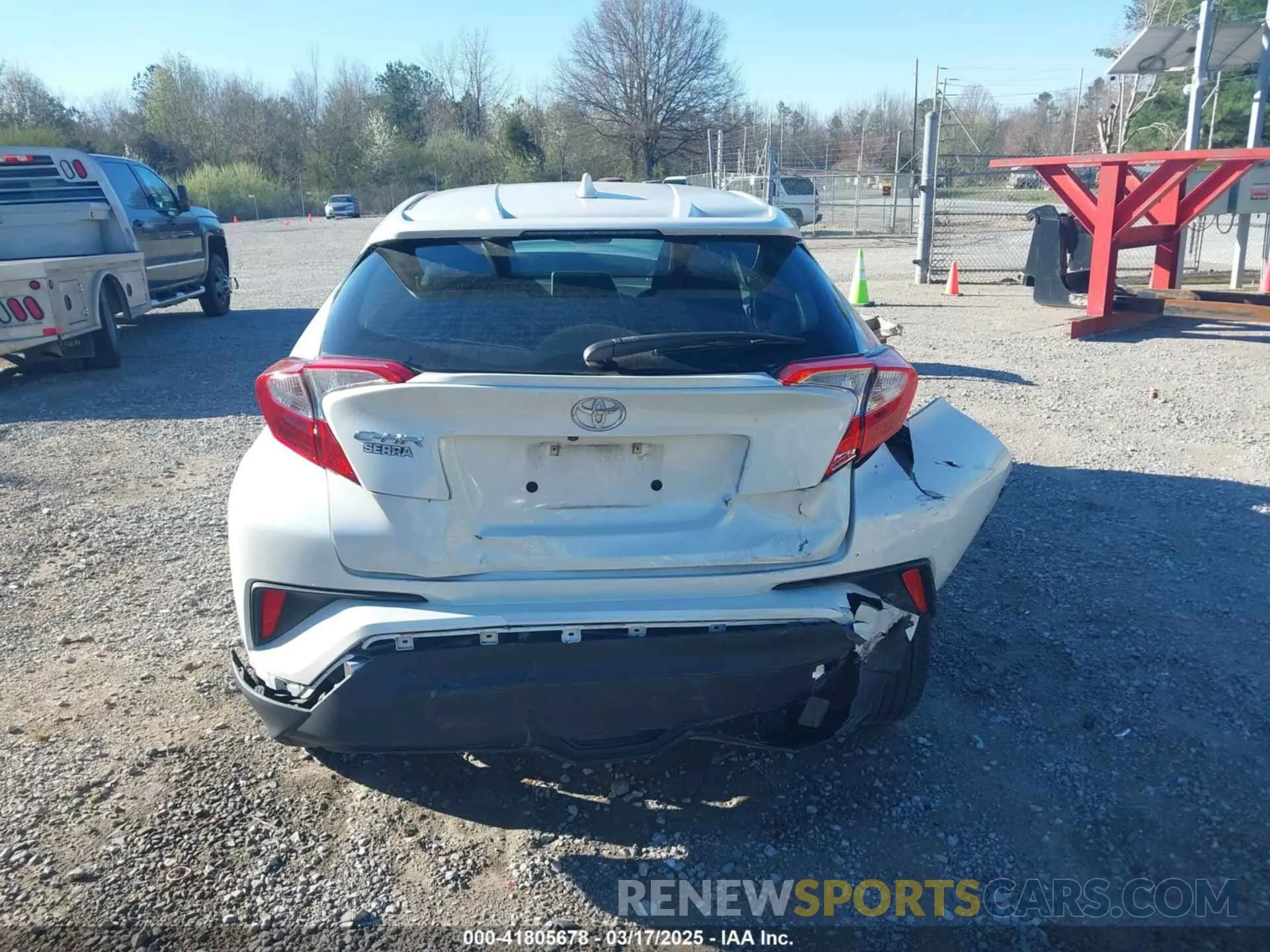 17 Photograph of a damaged car NMTKHMBX6KR099926 TOYOTA C-HR 2019