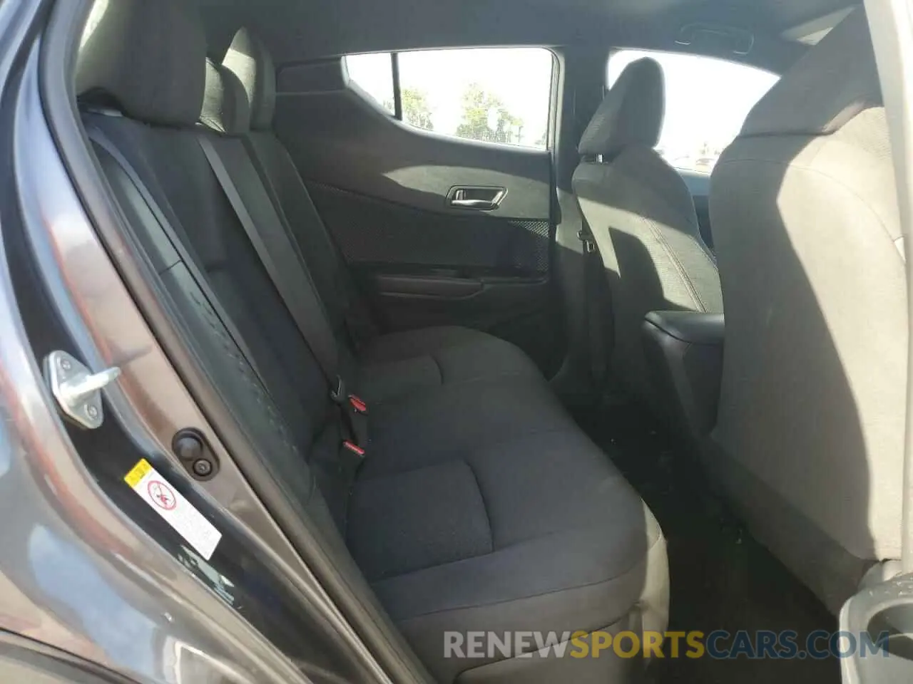 11 Photograph of a damaged car NMTKHMBX6KR100749 TOYOTA C-HR 2019