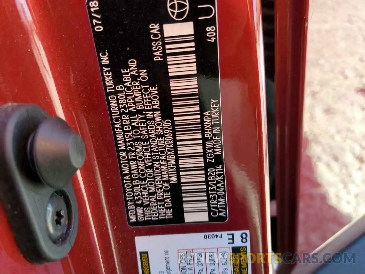 10 Photograph of a damaged car NMTKHMBX7KR069205 TOYOTA C-HR 2019