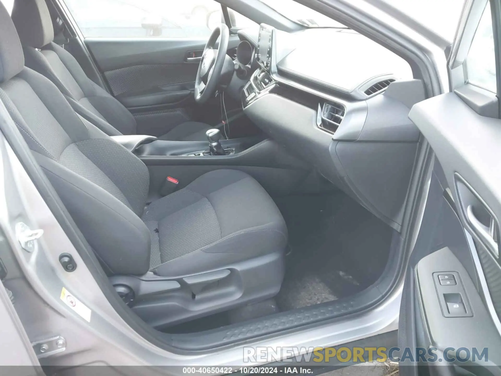 5 Photograph of a damaged car NMTKHMBX7KR076946 TOYOTA C-HR 2019