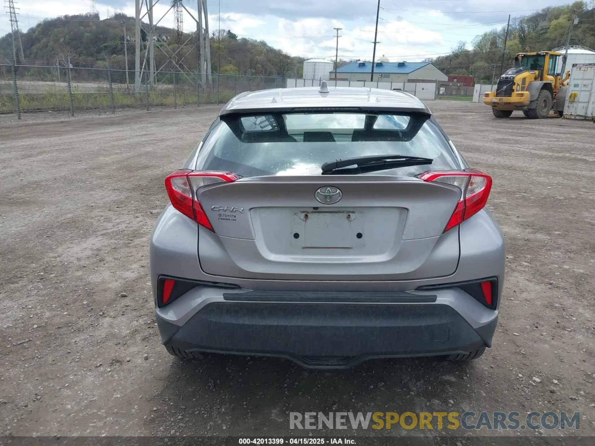17 Photograph of a damaged car NMTKHMBX7KR079751 TOYOTA C-HR 2019