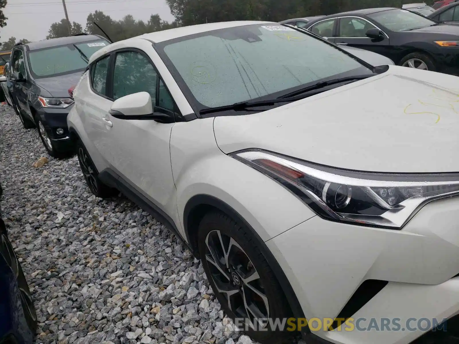 1 Photograph of a damaged car NMTKHMBX7KR100257 TOYOTA C-HR 2019