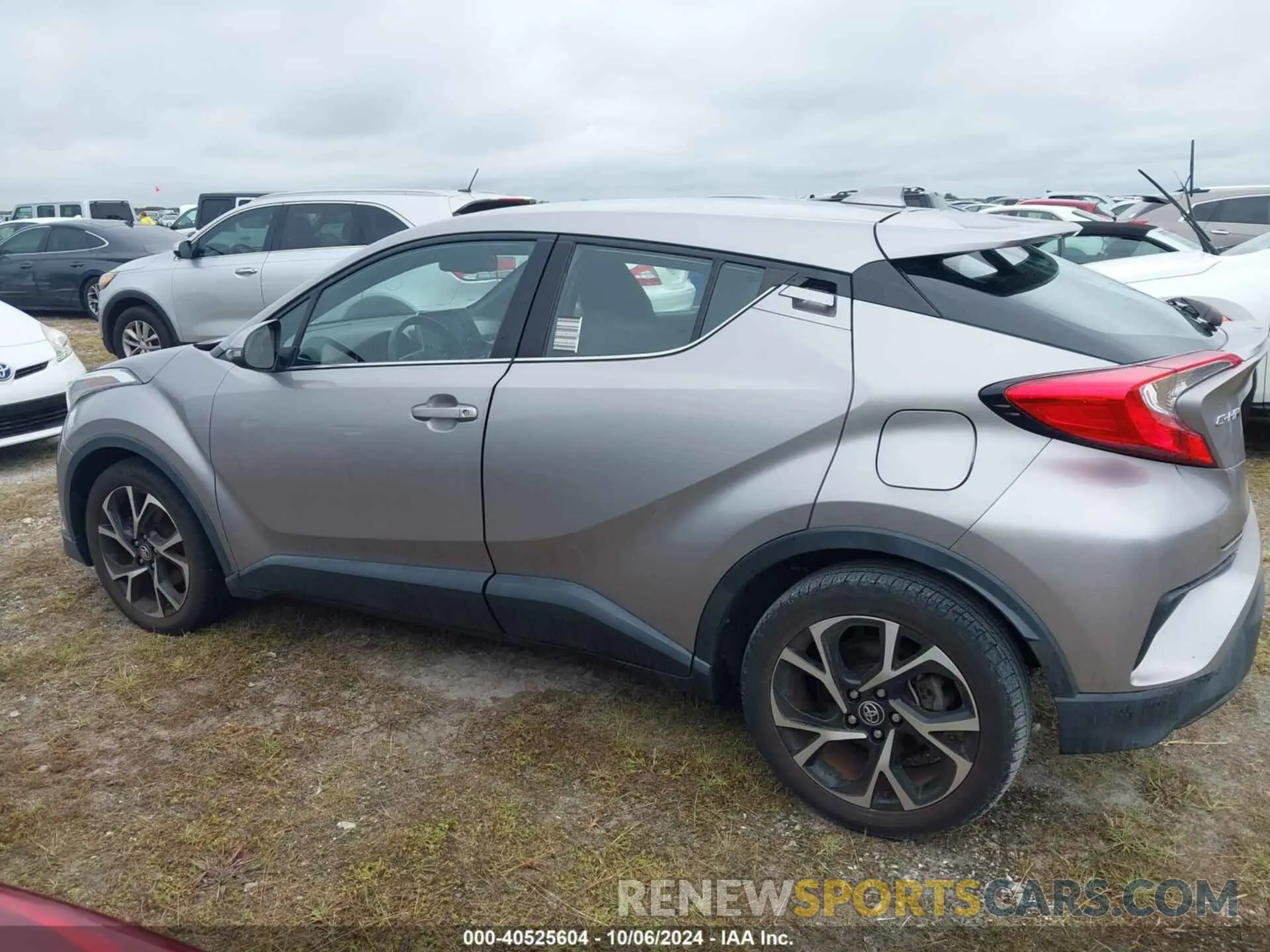 14 Photograph of a damaged car NMTKHMBX8KR089673 TOYOTA C-HR 2019