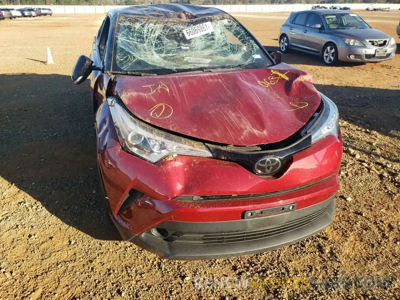 9 Photograph of a damaged car NMTKHMBX8KR090631 TOYOTA C-HR 2019