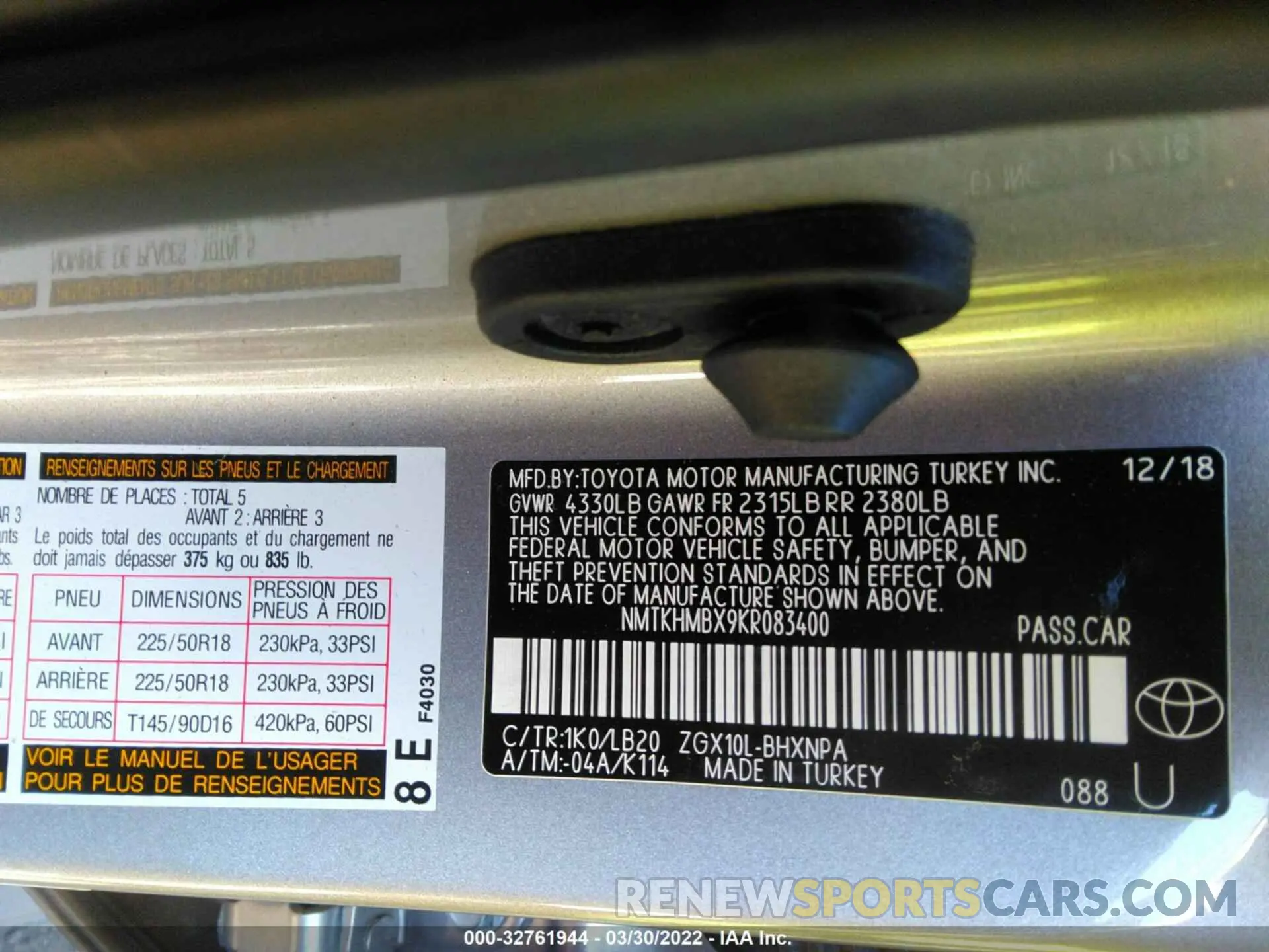 9 Photograph of a damaged car NMTKHMBX9KR083400 TOYOTA C-HR 2019