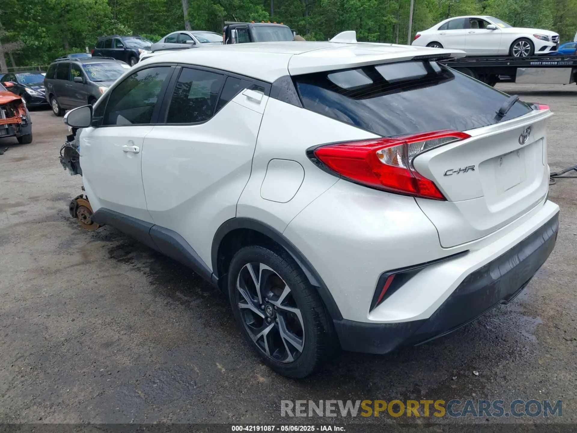 3 Photograph of a damaged car NMTKHMBX9KR095031 TOYOTA C-HR 2019