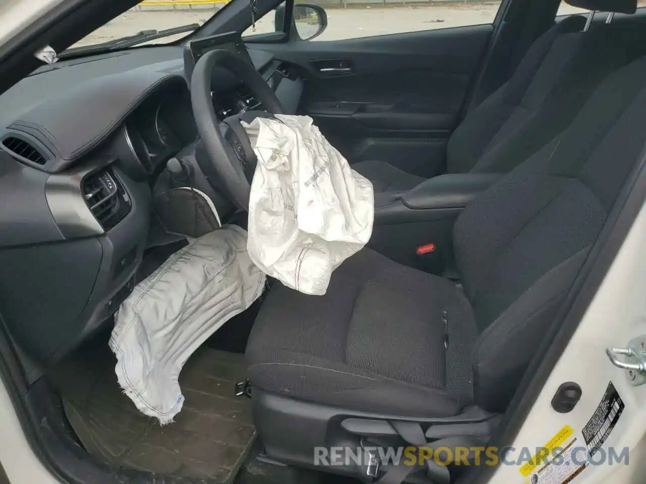 7 Photograph of a damaged car NMTKHMBXXKR082319 TOYOTA C-HR 2019