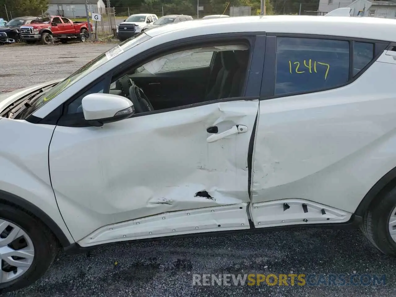 9 Photograph of a damaged car NMTKHMBXXKR083003 TOYOTA C-HR 2019