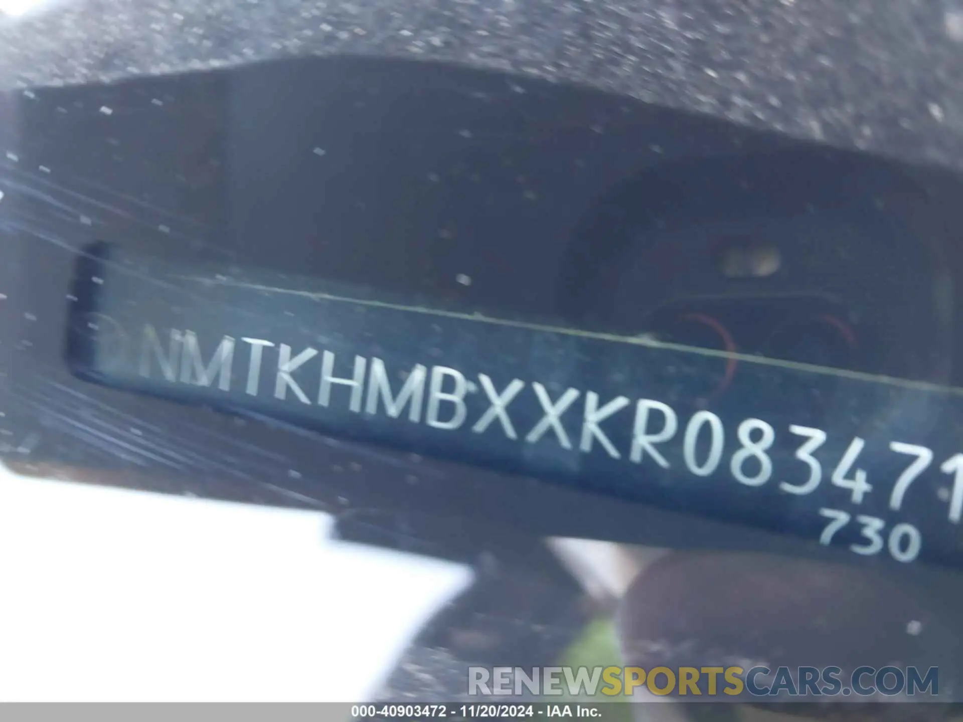 17 Photograph of a damaged car NMTKHMBXXKR083471 TOYOTA C-HR 2019