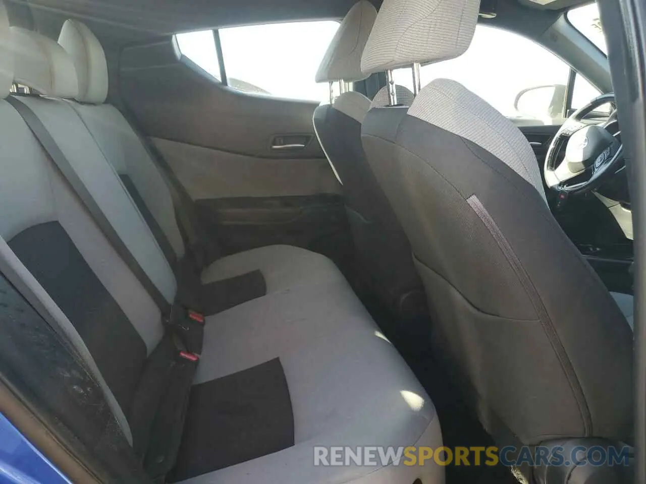 11 Photograph of a damaged car NMTKHMBXXKR083695 TOYOTA C-HR 2019