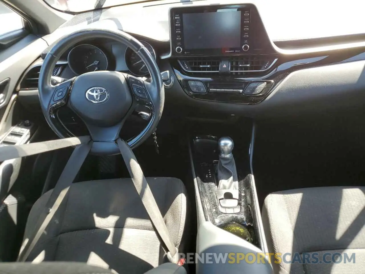 8 Photograph of a damaged car NMTKHMBXXKR086788 TOYOTA C-HR 2019