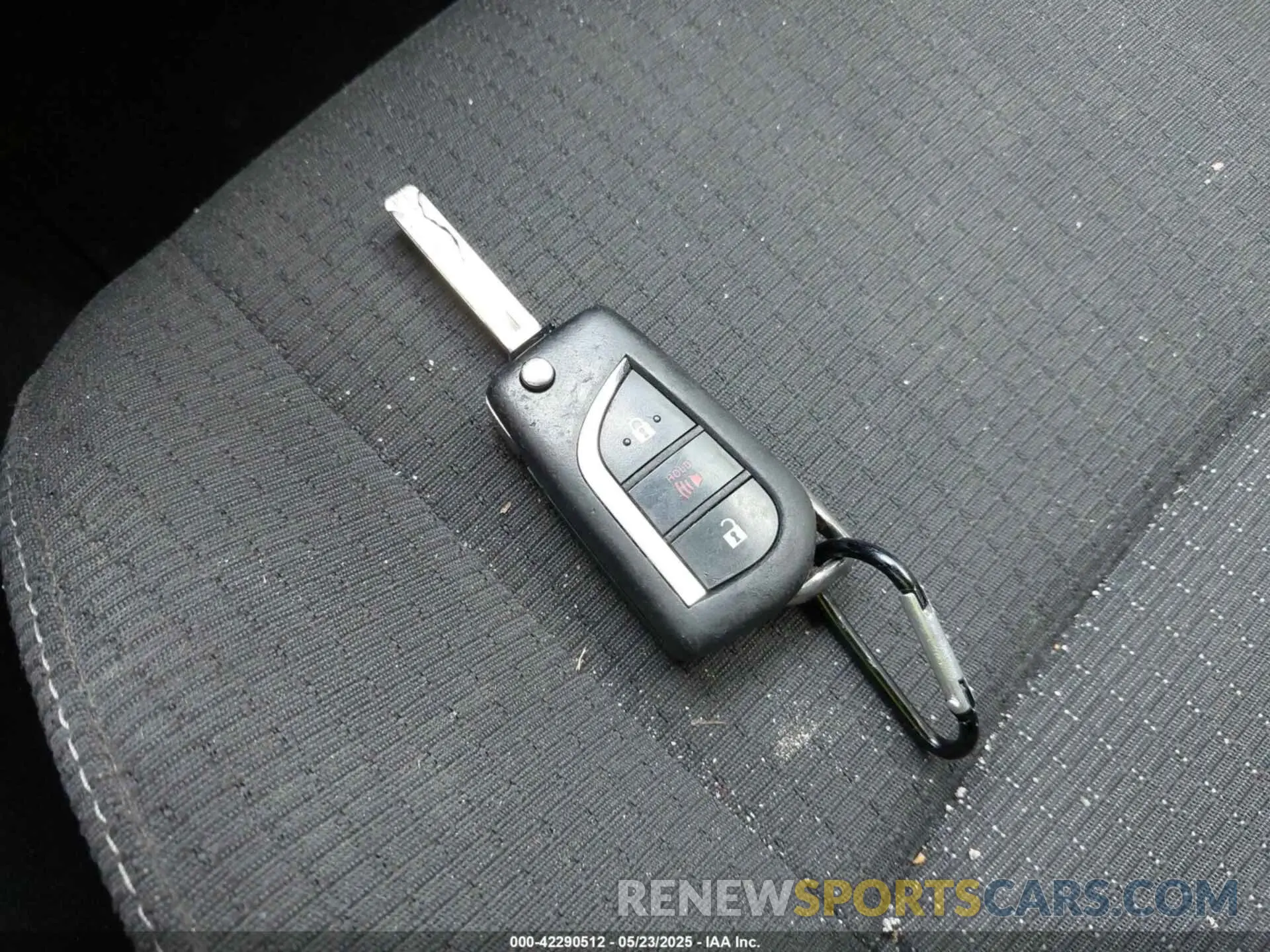 11 Photograph of a damaged car NMTKHMBXXKR095524 TOYOTA C-HR 2019