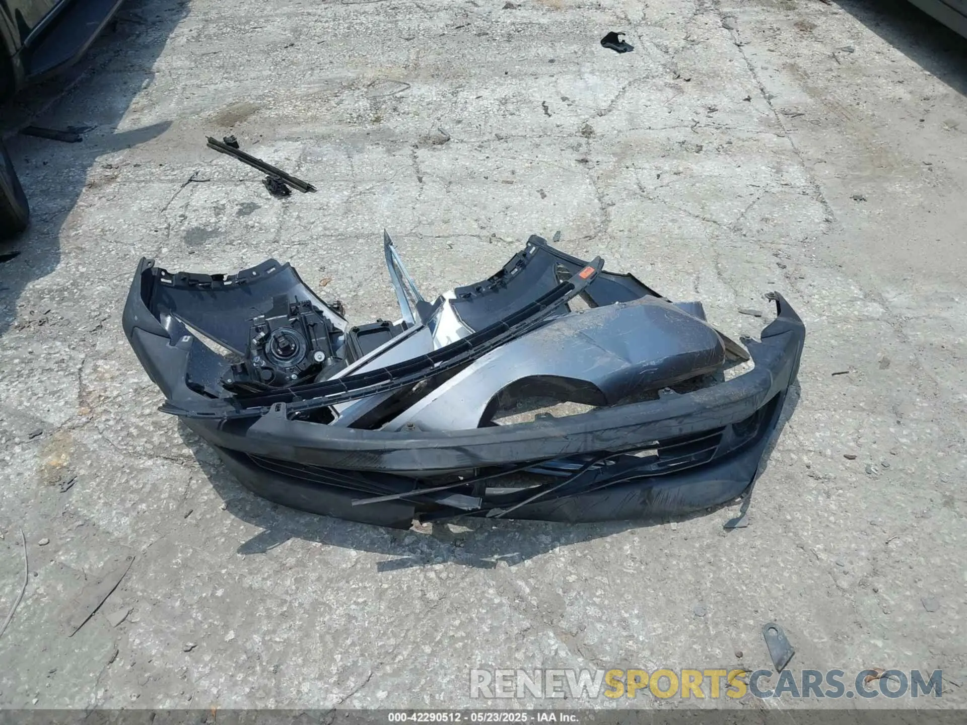 12 Photograph of a damaged car NMTKHMBXXKR095524 TOYOTA C-HR 2019