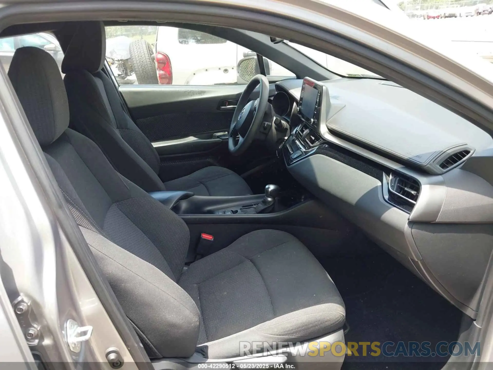 5 Photograph of a damaged car NMTKHMBXXKR095524 TOYOTA C-HR 2019