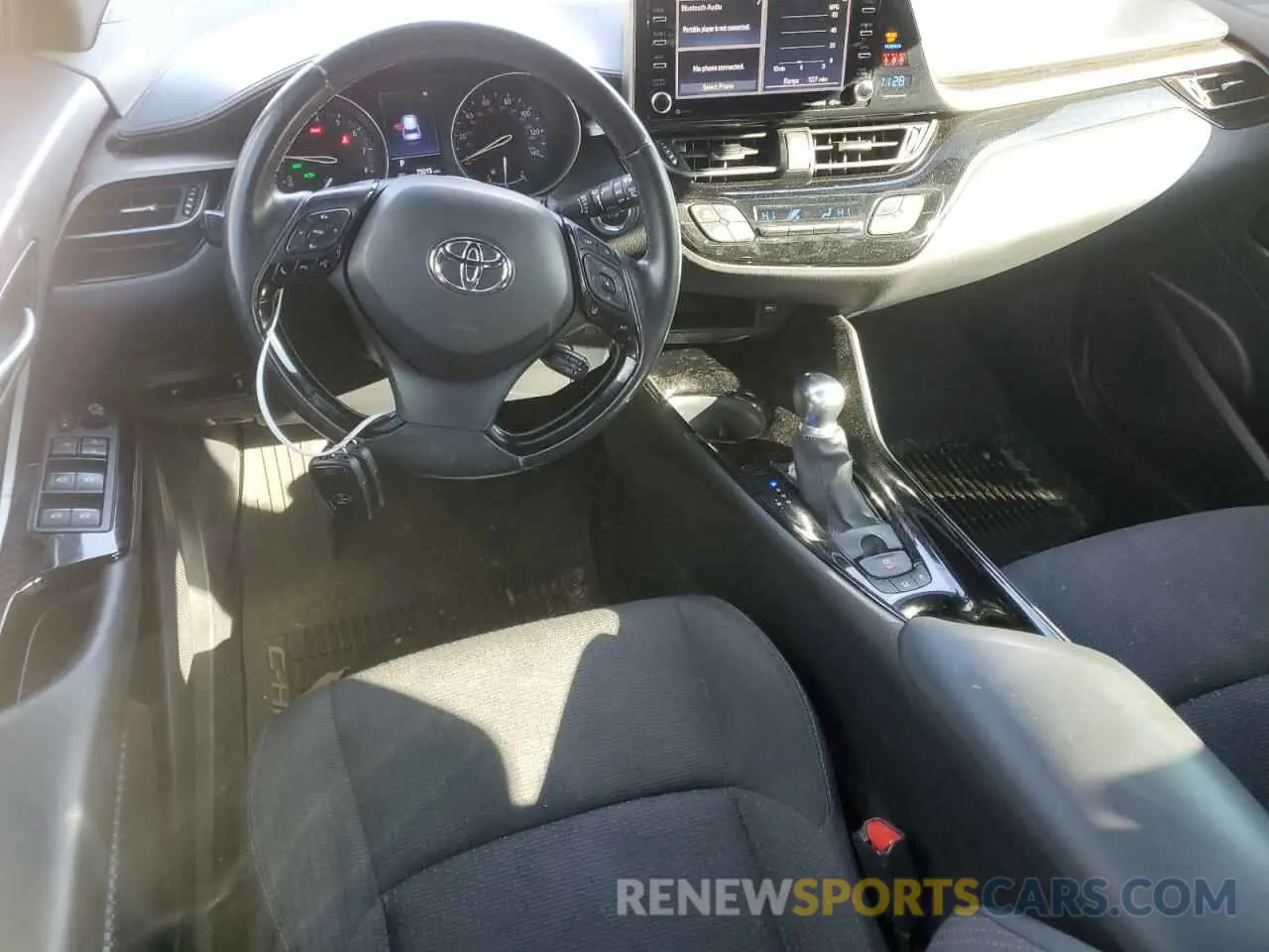 8 Photograph of a damaged car NMTKHMBXXKR100706 TOYOTA C-HR 2019