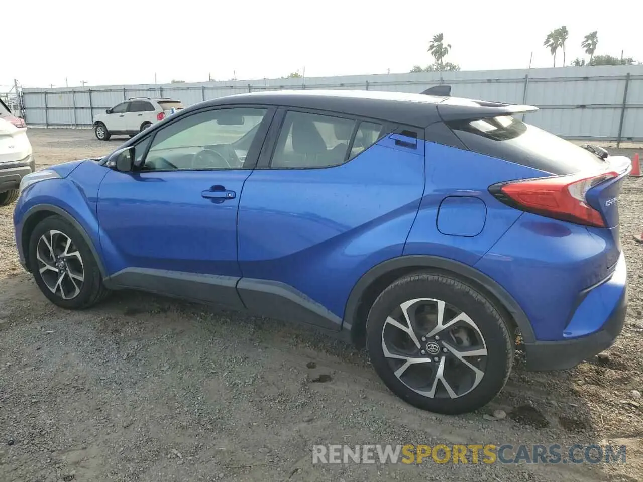 2 Photograph of a damaged car JTNKHMBX0L1068750 TOYOTA C-HR 2020