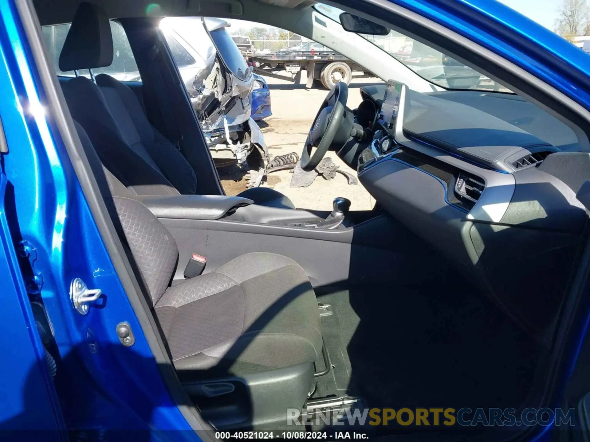 5 Photograph of a damaged car JTNKHMBX0L1069431 TOYOTA C-HR 2020