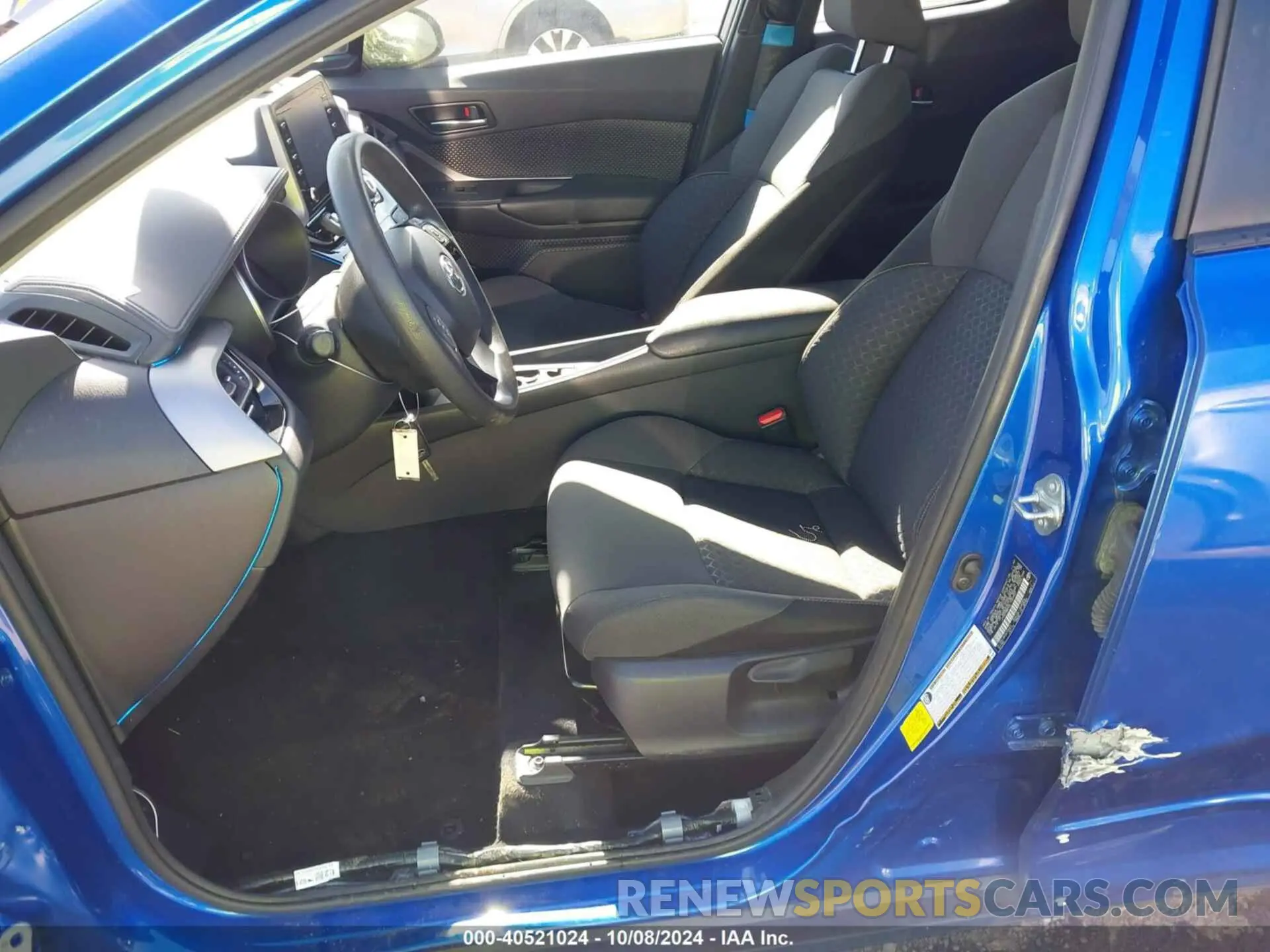 6 Photograph of a damaged car JTNKHMBX0L1069431 TOYOTA C-HR 2020