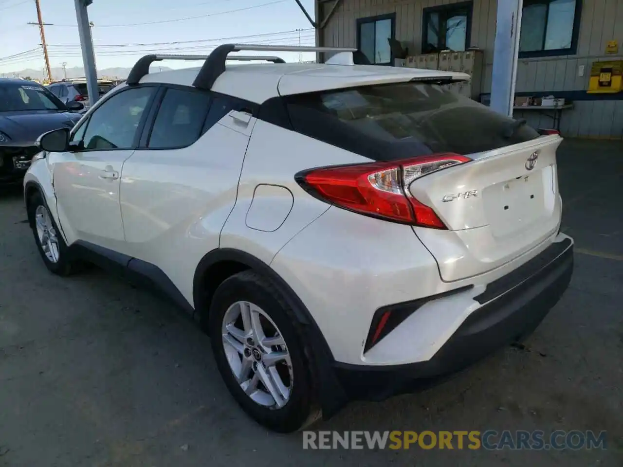 2 Photograph of a damaged car JTNKHMBX0L1073057 TOYOTA C-HR 2020