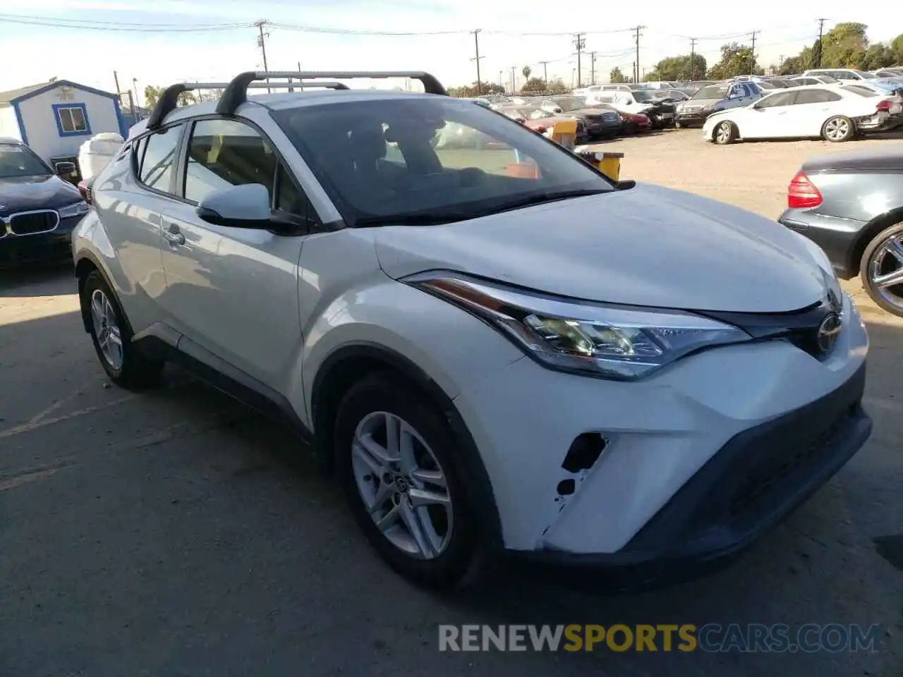 4 Photograph of a damaged car JTNKHMBX0L1073057 TOYOTA C-HR 2020