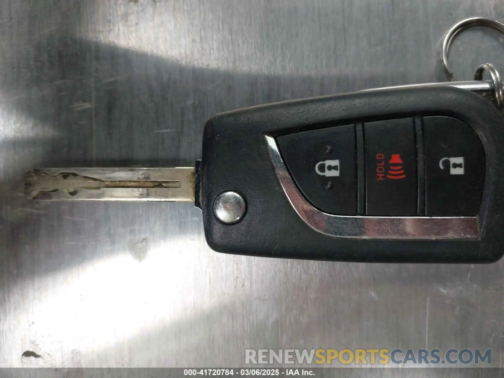 11 Photograph of a damaged car JTNKHMBX0L1073916 TOYOTA C-HR 2020