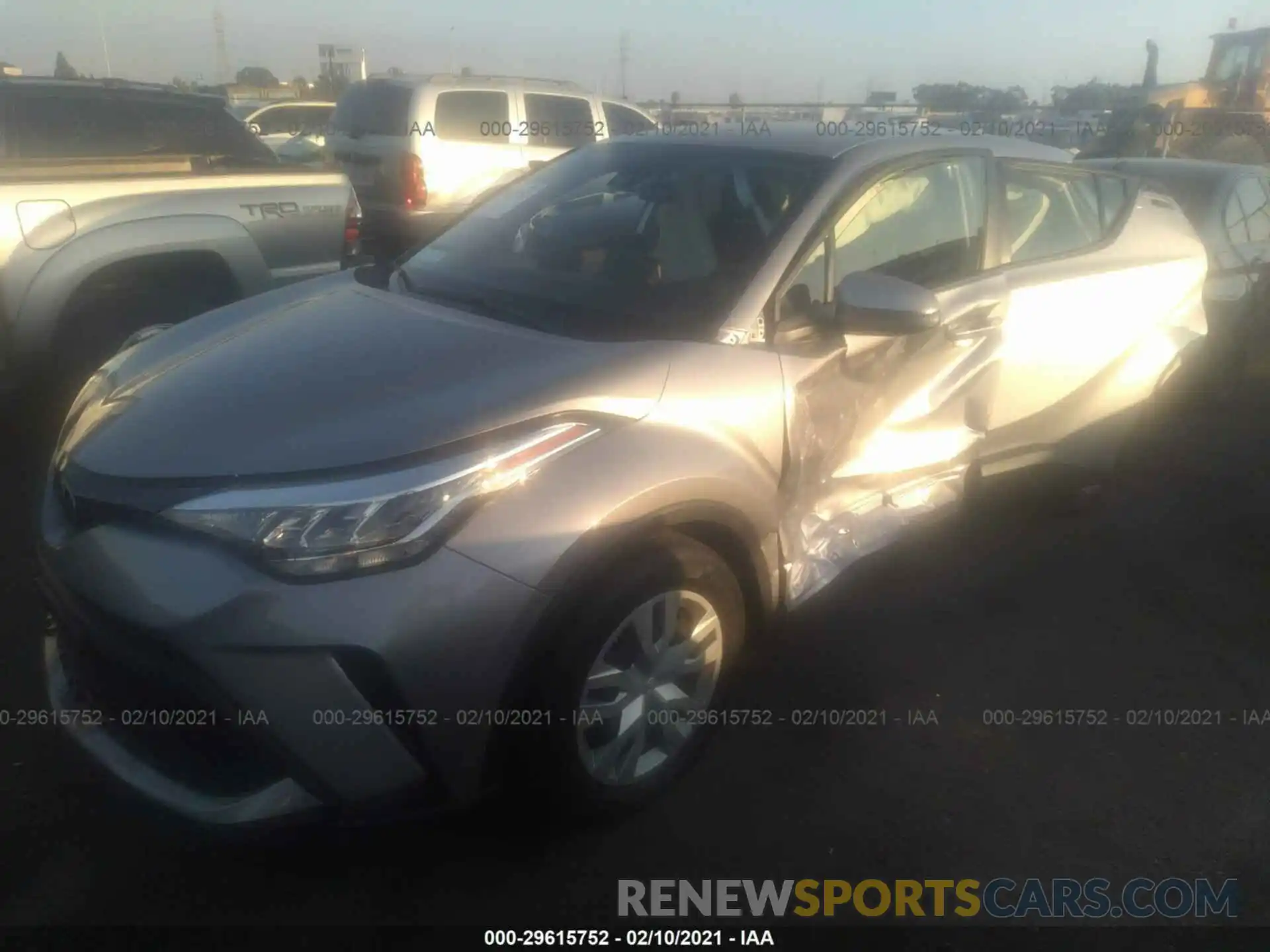 2 Photograph of a damaged car JTNKHMBX0L1087752 TOYOTA C-HR 2020