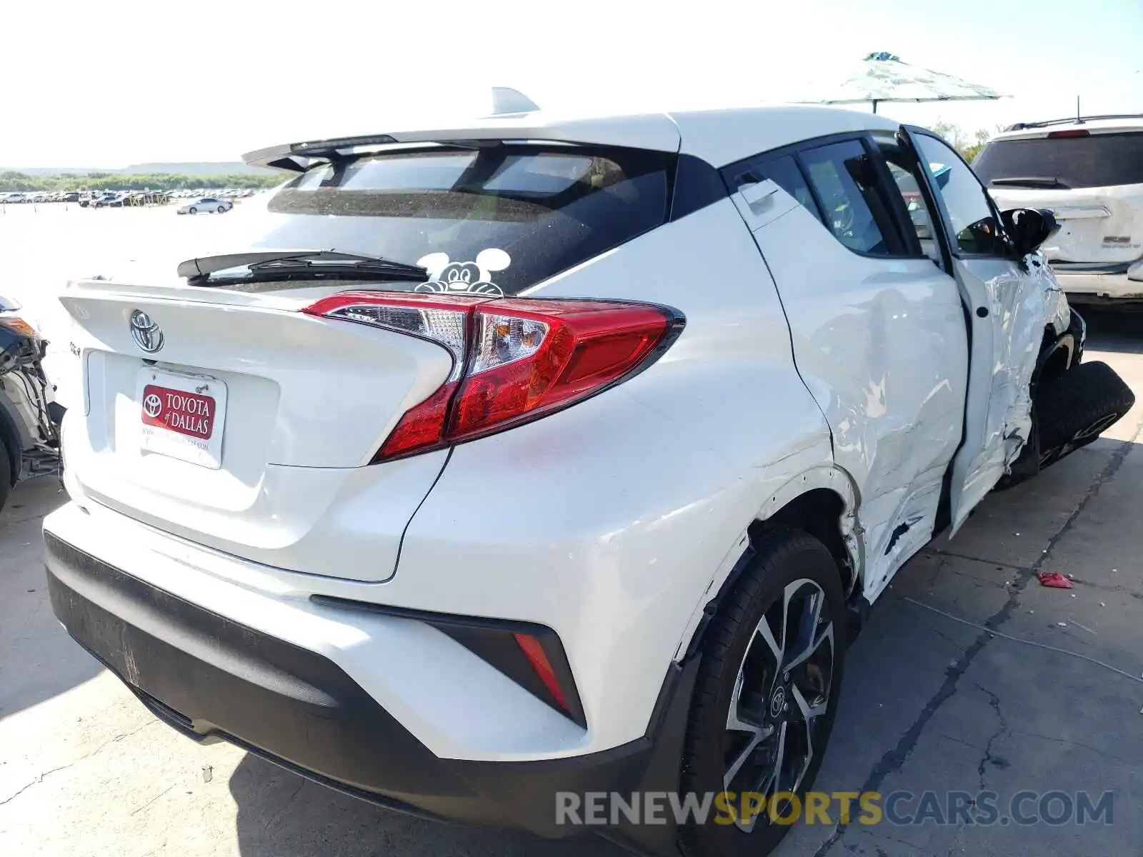 4 Photograph of a damaged car JTNKHMBX0L1091381 TOYOTA C-HR 2020