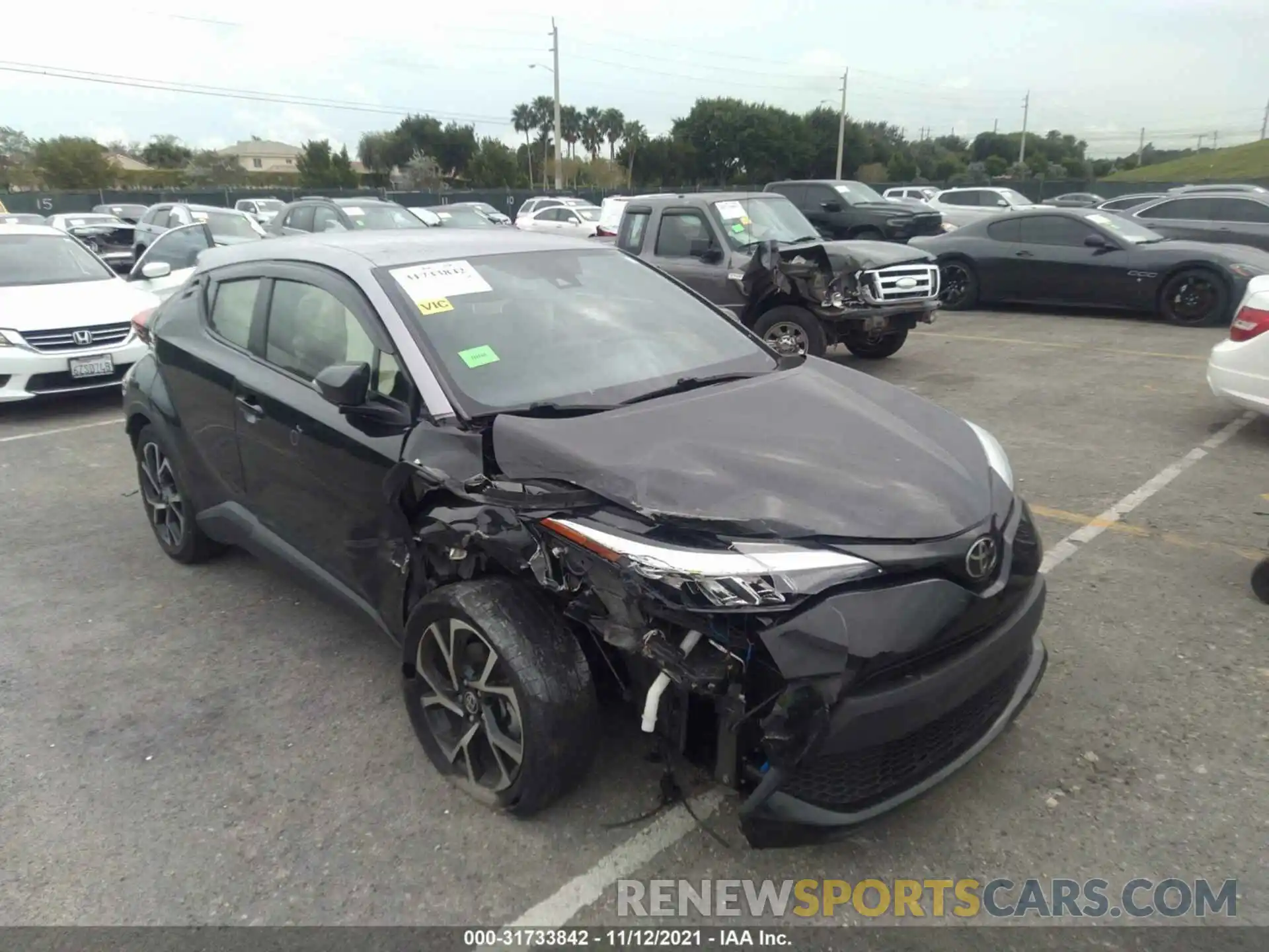 1 Photograph of a damaged car JTNKHMBX0L1092613 TOYOTA C-HR 2020